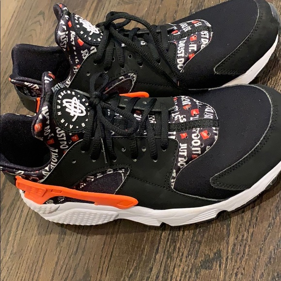 nike huarache black and orange